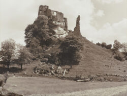 Bankiewicz Czesław - RUINY ZAMKU